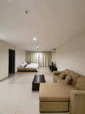 Spacious & Homey Apartment at Marina Island by JoMy Homestay